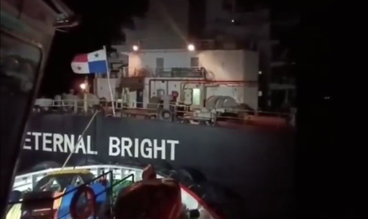 Çanakkale Boğazı’ndan geçen kuru yük gemisi makine arızası yaptı