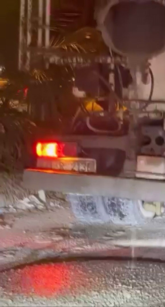 Kırmızı ışıkta yolu betonla kaplayan miksere ceza
