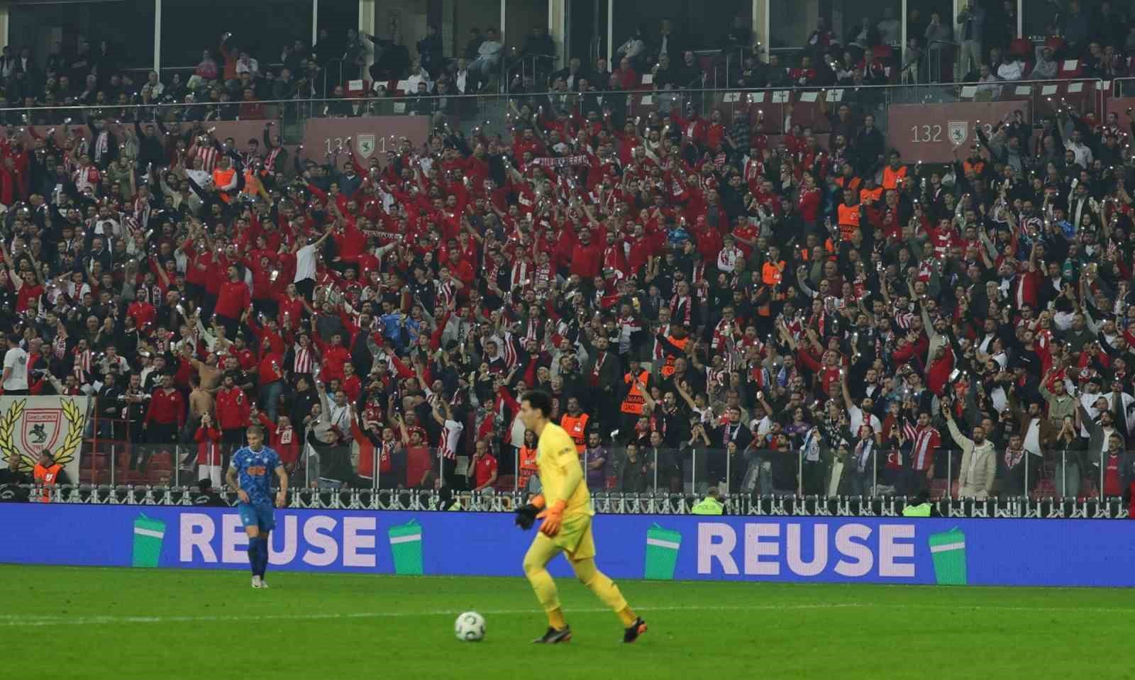 19 Mayıs Stadyumu&rsquo;nun bakım-onarım &ccedil;alışmalarında yarıya gelindi
