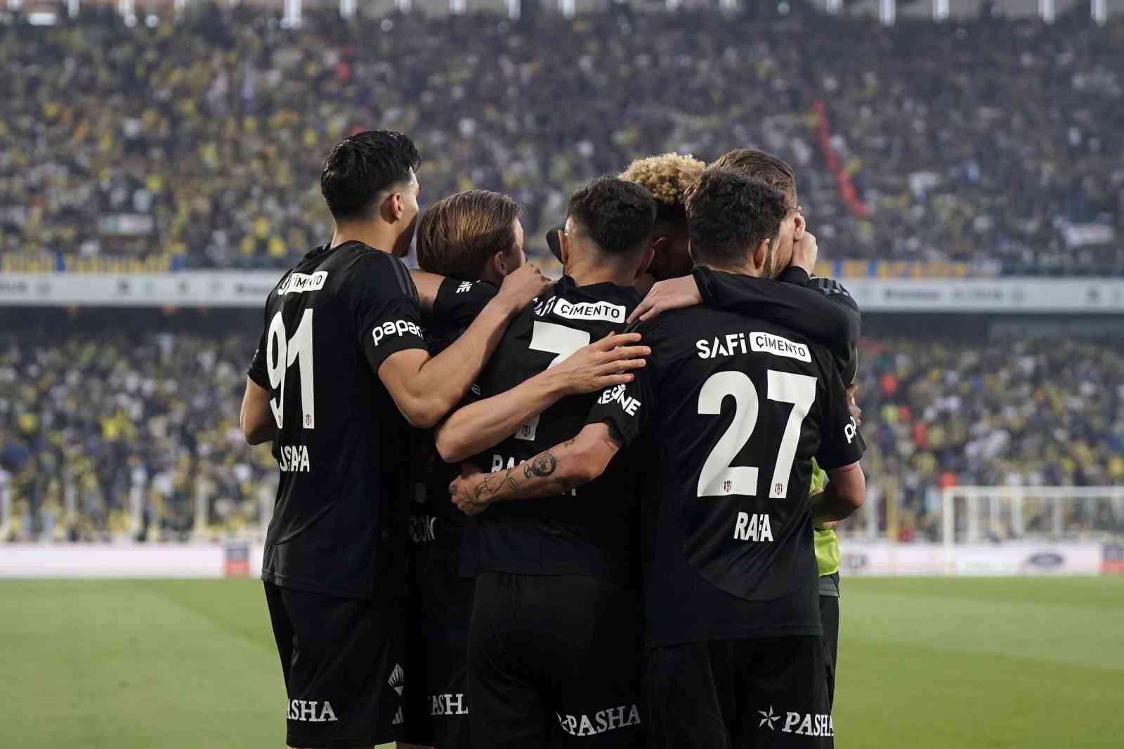 Beşiktaş - Fenerbahçe rekabetinde ilk golü atan avantaj sağlıyor