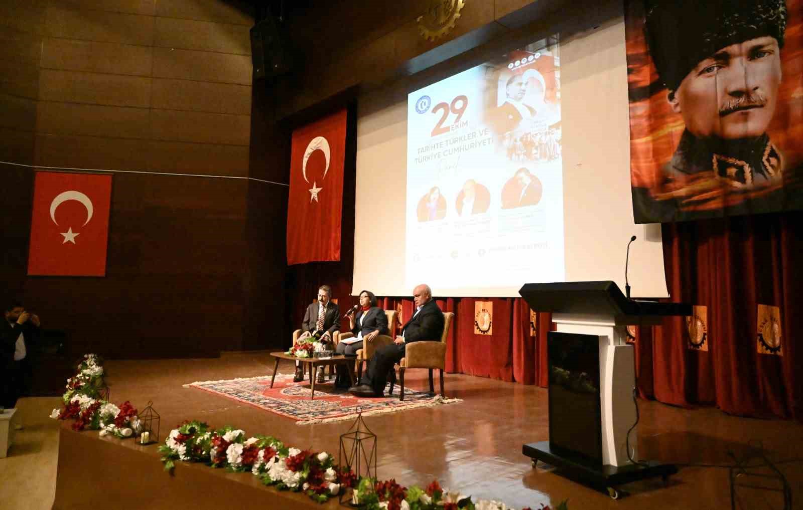 Uşak Üniversitesinden ‘Tarihte Türkler ve Türkiye Cumhuriyeti’ paneli