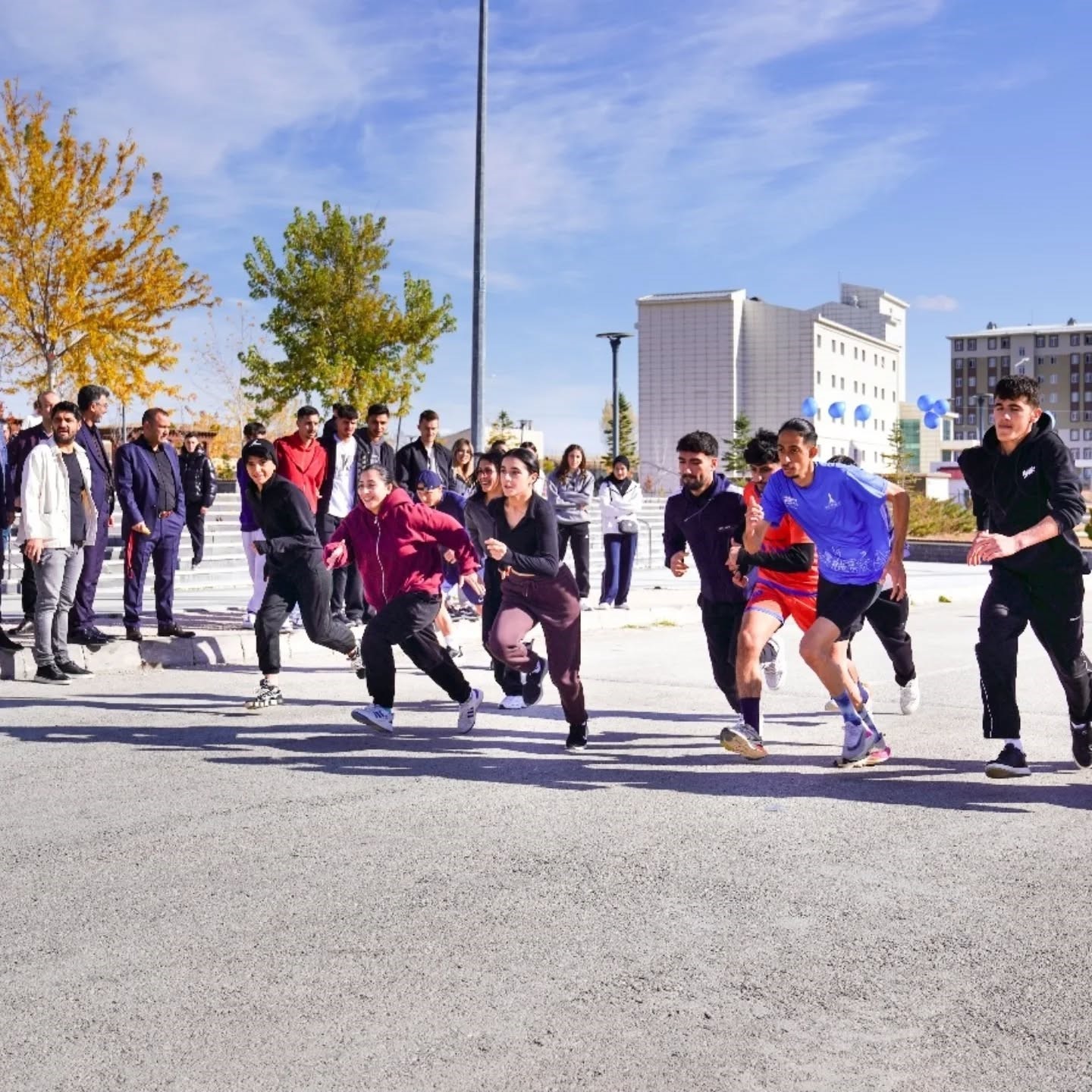 Cumhuriyet Koşusu gençlerin enerjisiyle tamamlandı