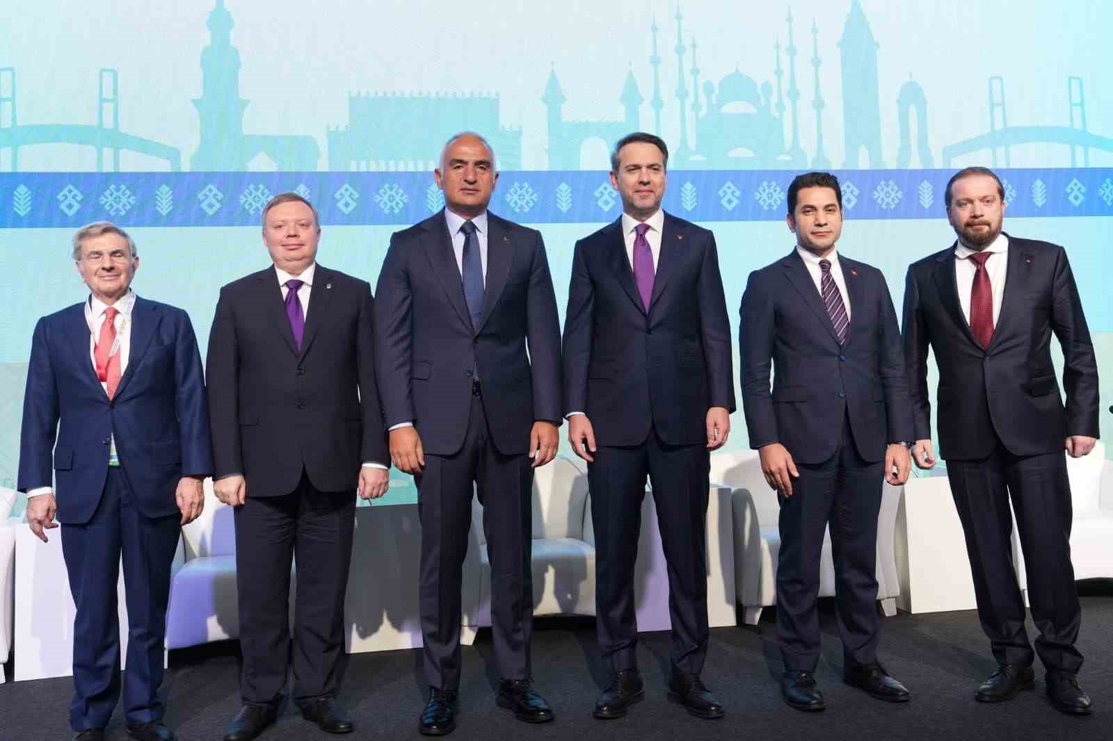 Bakan Ersoy: "Turizmde başarının sırrı güvenli, sürdürülebilir turizm ve etkili tanıtım"
