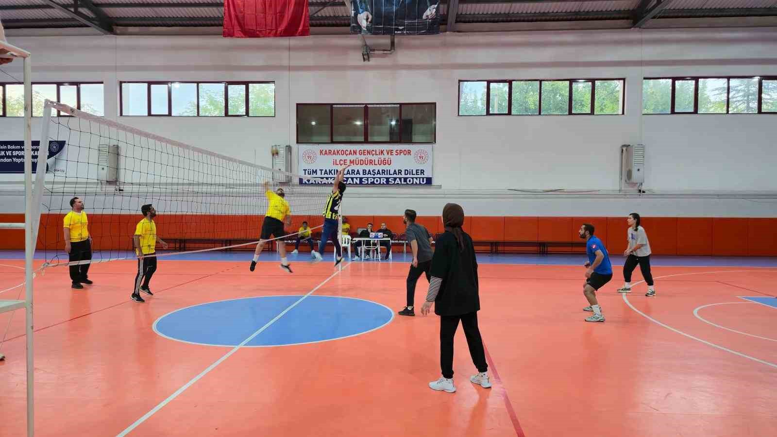 Elazığ’da Cumhuriyet coşkusu sporla kutlandı
