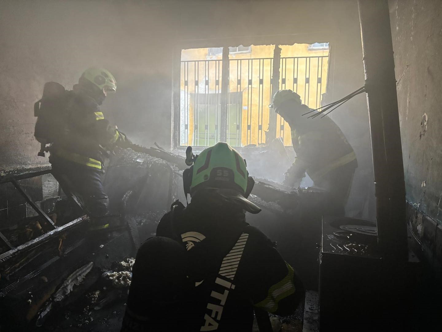 Giriş katında başlayan yangın evi küle çevirdi