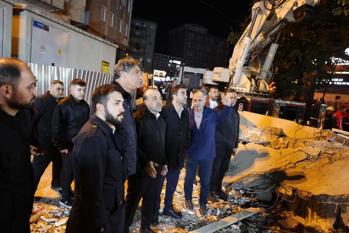 Kartepe Belediyesi ekipleri, Gebze&rsquo;deki arama-kurtarma &ccedil;alışmalarına katıldı
