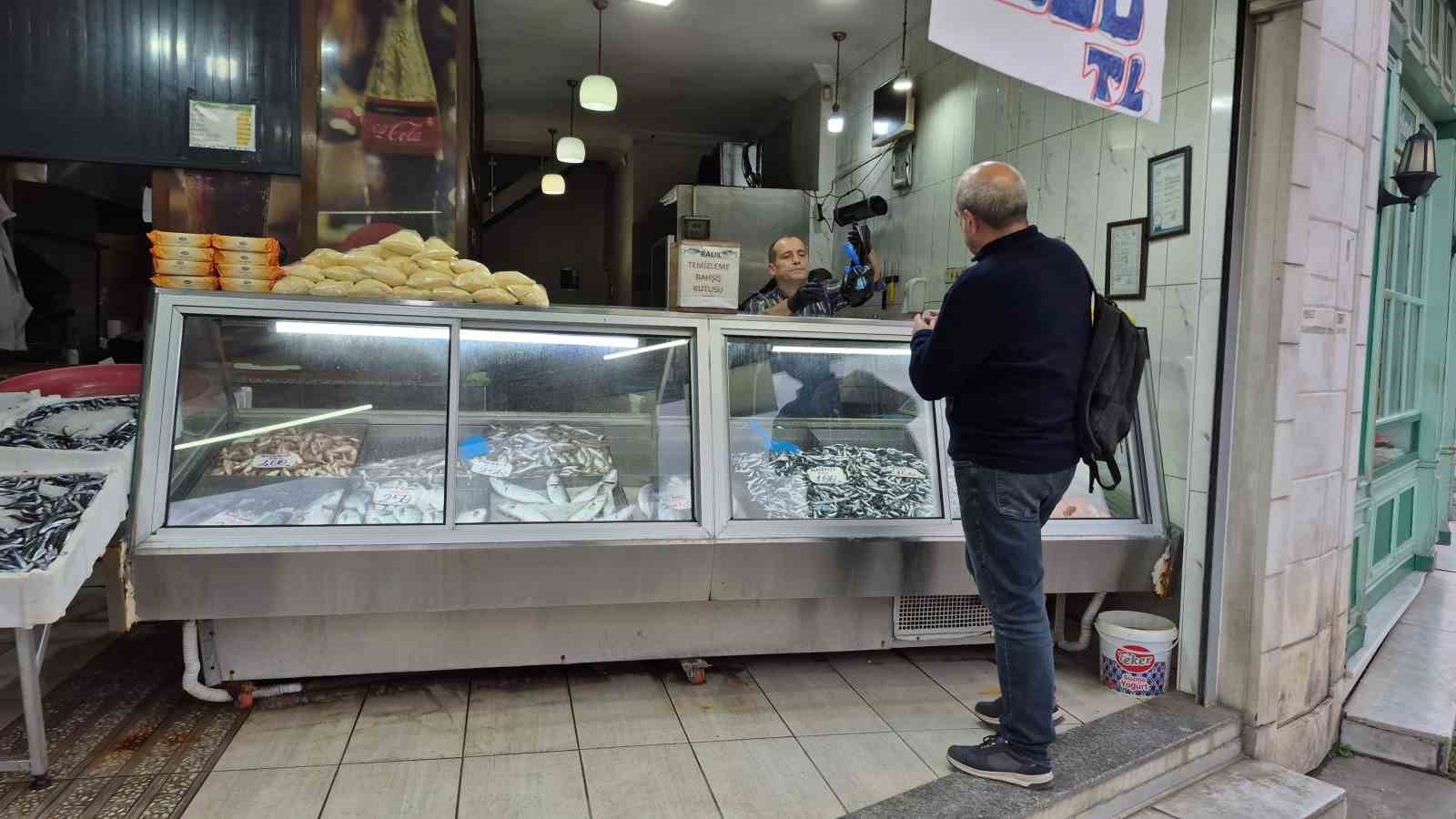 Yaz sıcakları palamudu vurdu, yerini hamsi aldı
