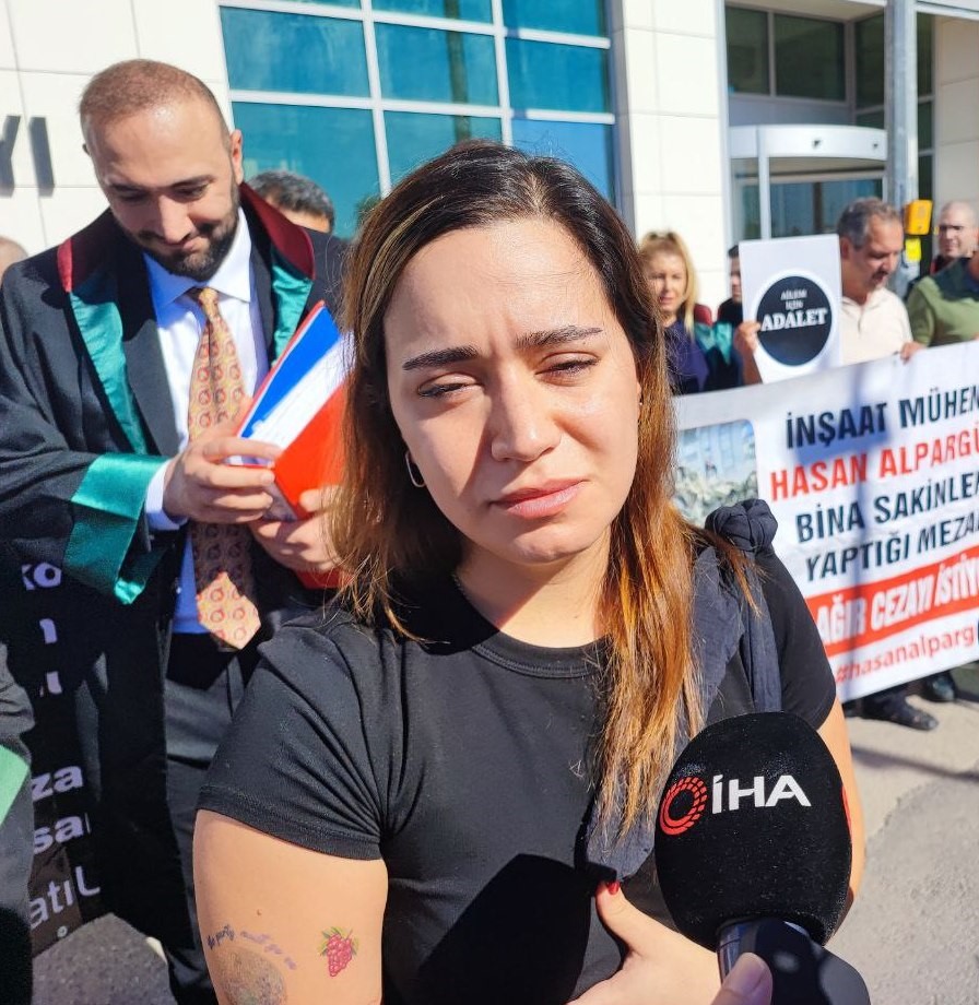 Depremde binası yıkılan m&uuml;teahhide, tekrar "62 kez m&uuml;ebbet ve 865 yıl hapis cezası" verildi
