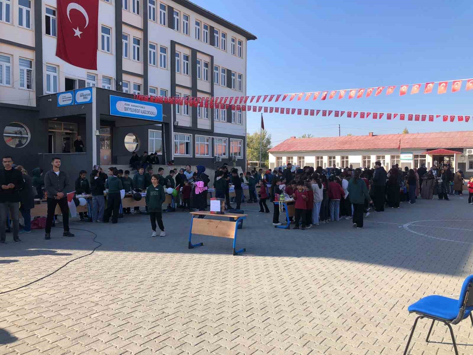 Iğdır’da Gazze’ye destek için "Bir Okul, Bir Umut" temasıyla yardım kampanyası düzenlendi
