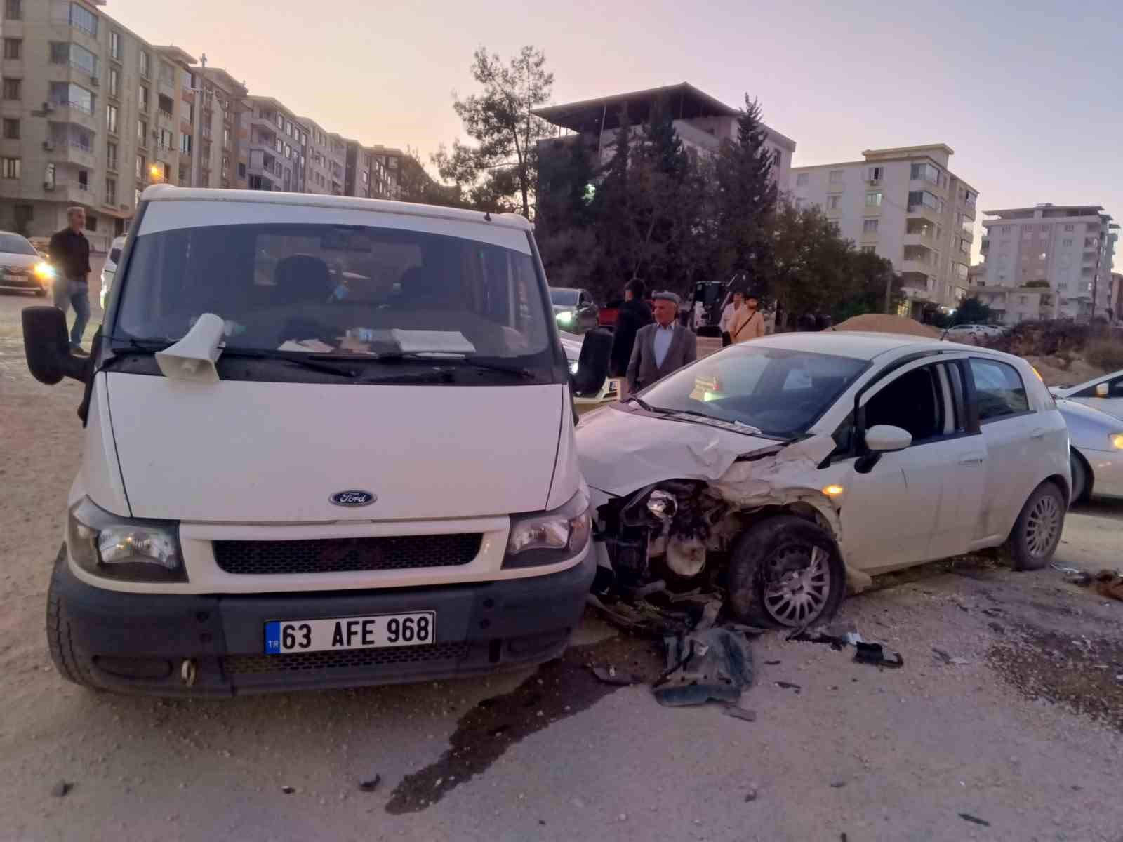 Zincirleme trafik kazasında 5 kişi yaralandı