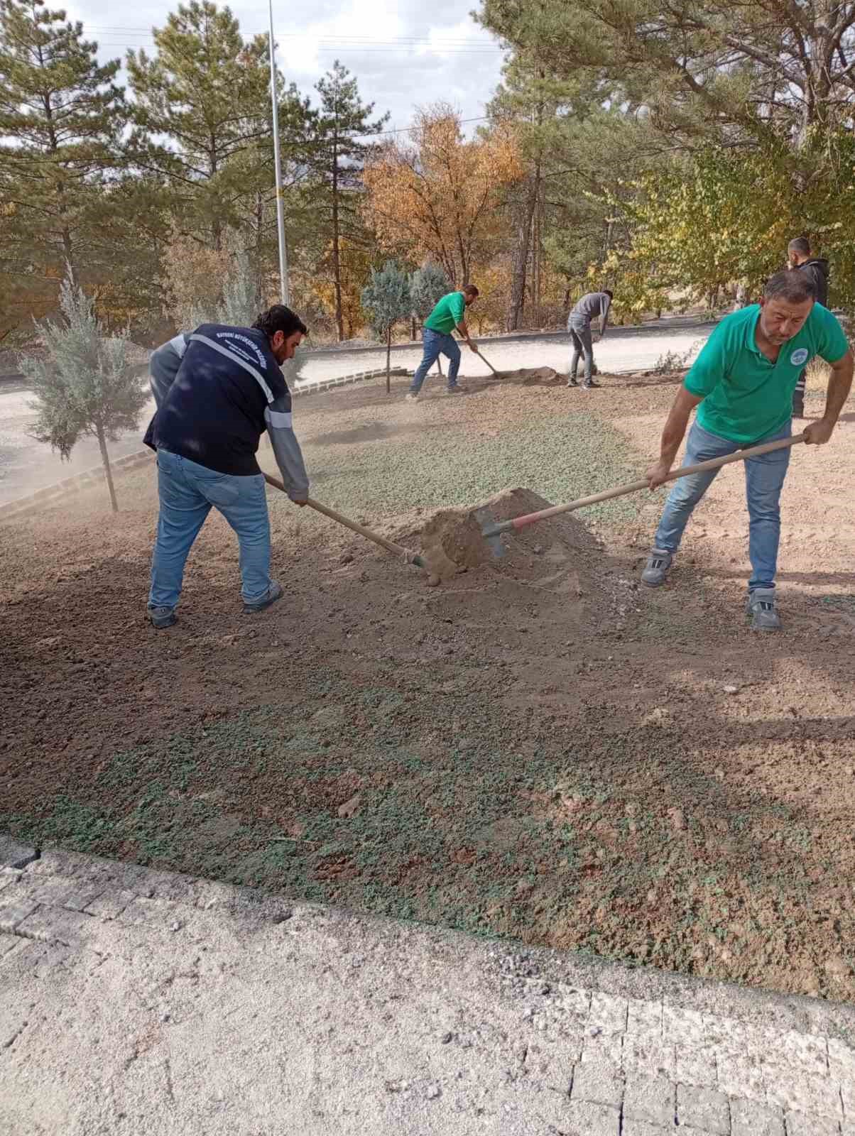Büyükşehirin Sarımsaklı Barajı Mesire Alanı’nda yenileme çalışmaları tüm hızıyla sürüyor