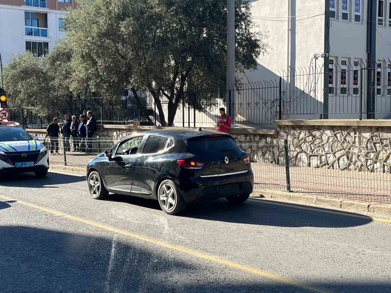 Menteşe&rsquo;de silahlı ve bı&ccedil;aklı kavga iddası

