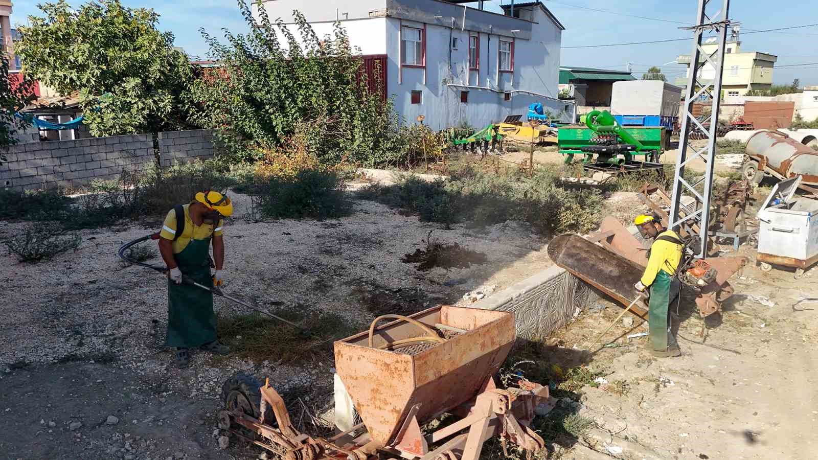 Tarsus’ta temizlik çalışmaları hız kesmeden sürüyor