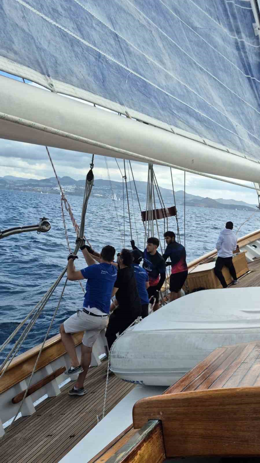 Bodrum CUP&rsquo;ta MSK&Uuml; R&uuml;zg&acirc;rı: STS Bodrum Okul Gemisi&rsquo;nden 2 kupa

