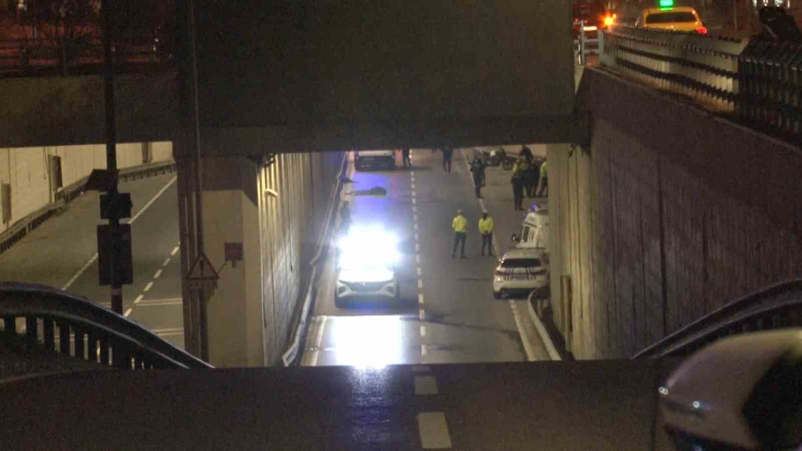 Beşiktaş’ta alt geçitte kontrolden çıkan motosiklet kaza yaptı: 1 ölü, 1 yaralı