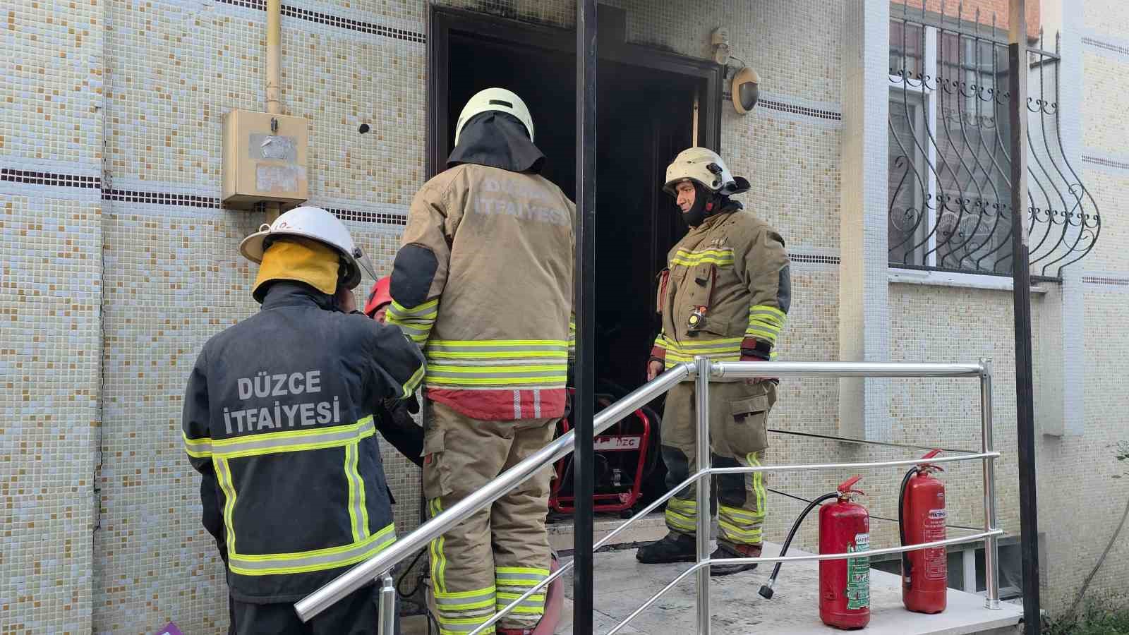 Düzce’de sabah saatlerinde korkutan yangın