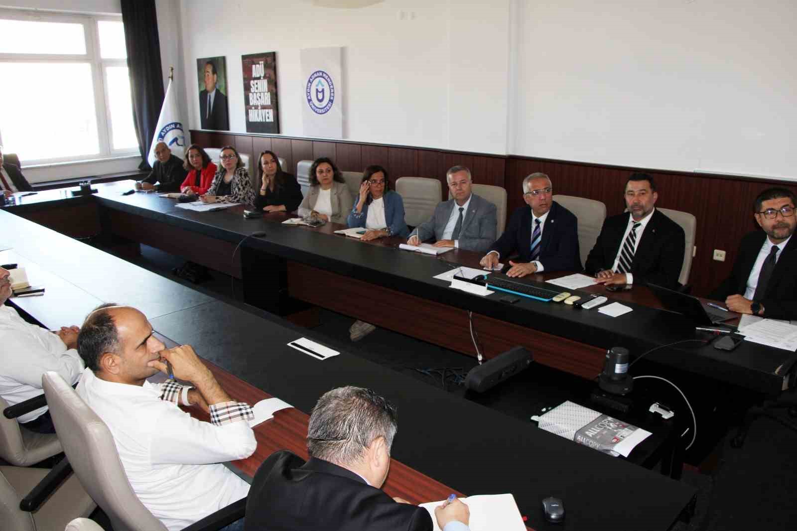 ADÜ’de meslek yüksekokulları ele alındı