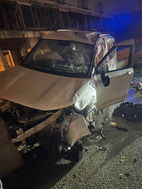 S&uuml;r&uuml;c&uuml;s&uuml;n&uuml;n kontrol&uuml;n&uuml; kaybettiği hafif ticari aracın takla atarak şarampole u&ccedil;tuğu anlar kamerada
