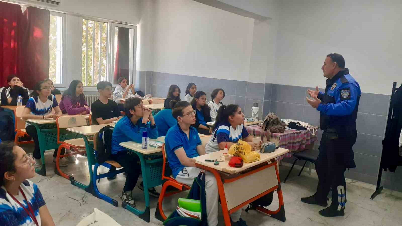 Öğrenciler polisliği tanıdı, güvenlik kurallarını öğrendi