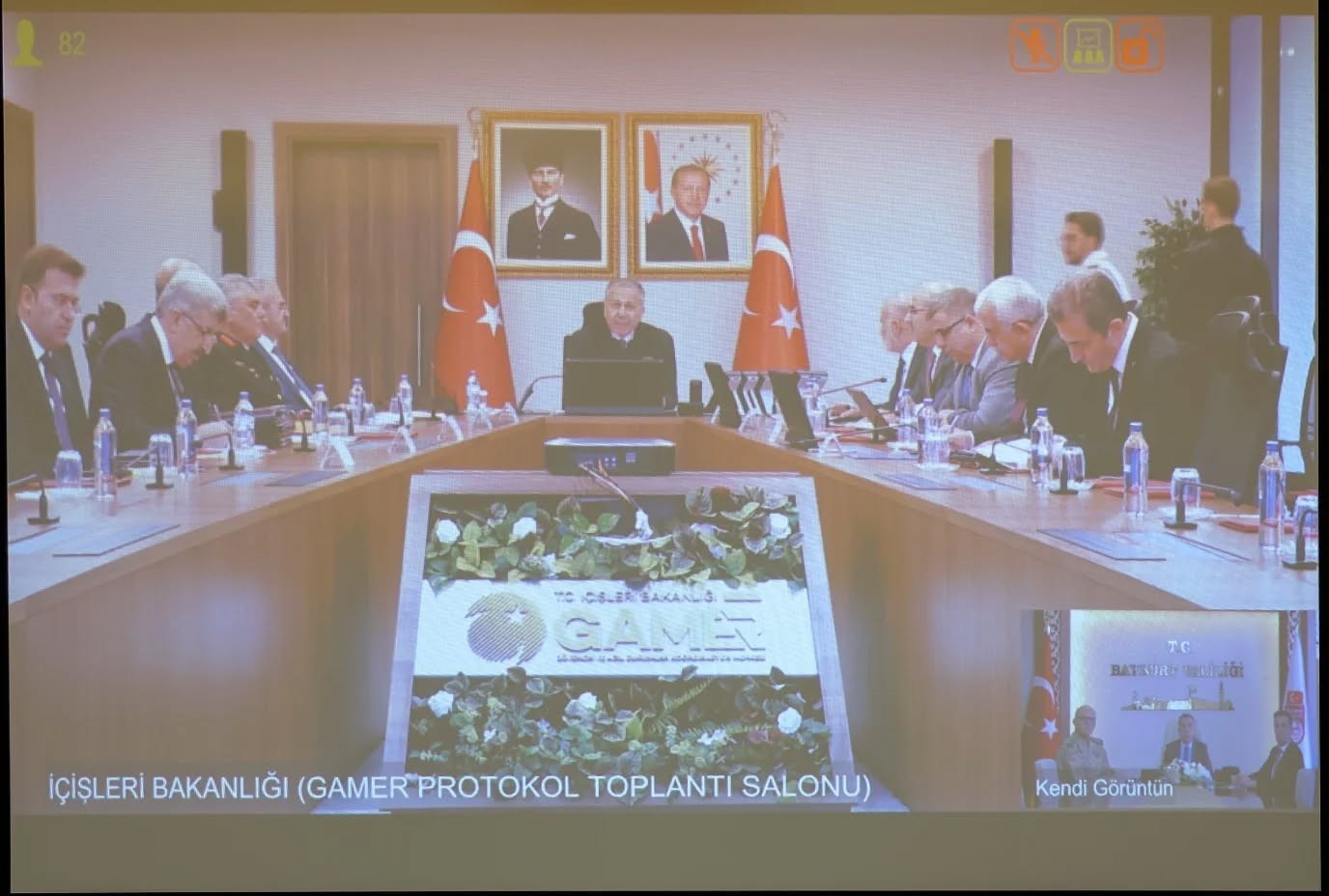 Vali Eldivan, Bakan Yerlikaya başkanlığındaki VKS toplantısına katıldı
