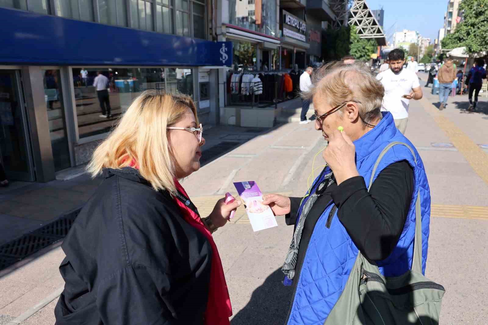 Akdeniz Belediyesinden meme kanseri farkndal iin pembe kurdele
