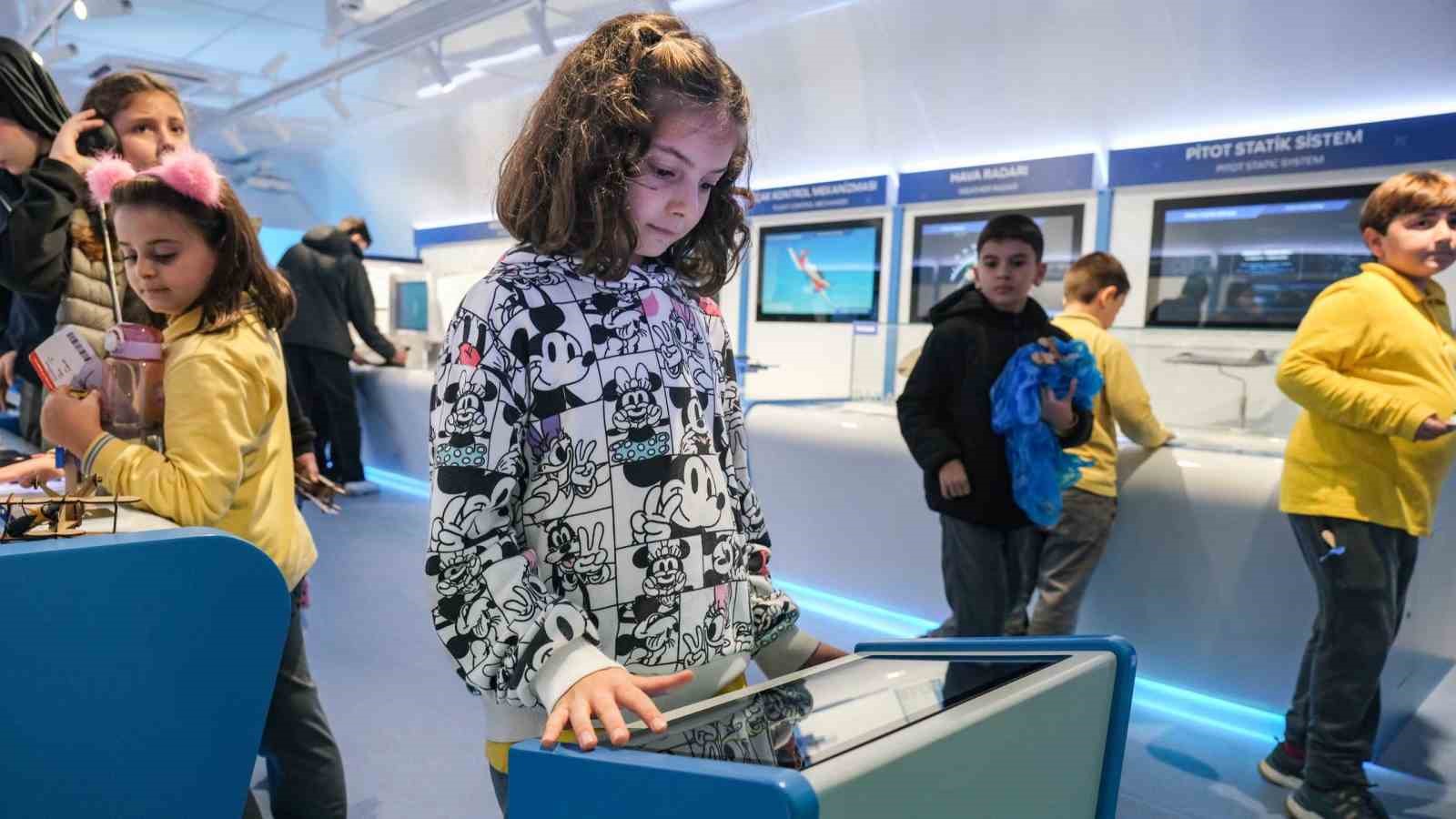 Kocaeli’nin UçakPark Bilim Merkezi’ne yoğun ilgi