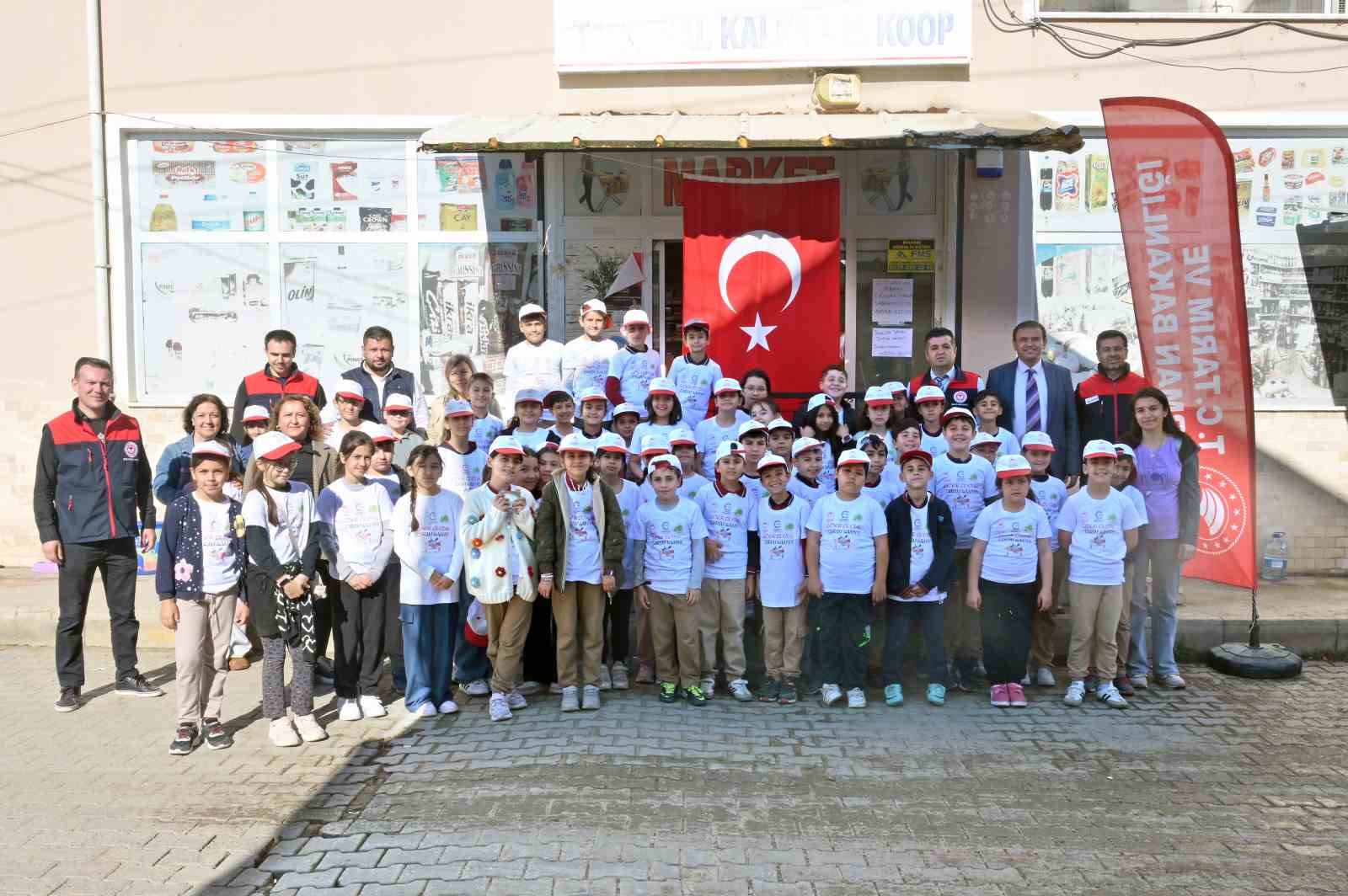 Lider Çocuk Tarım Kampı, &quot;Kooperatifçilik&quot; temasıyla Acıpayam’da gerçekleştirildi