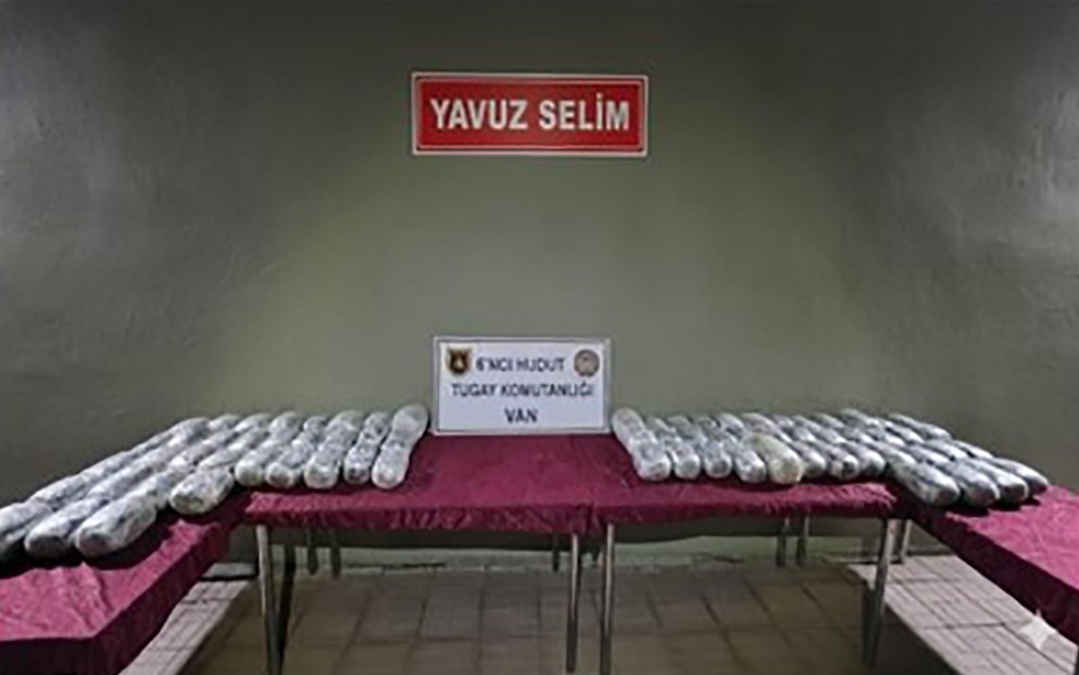Van ve Hakkari&rsquo;de 102 kilo 429 gram uyuşturucu ele ge&ccedil;irildi
