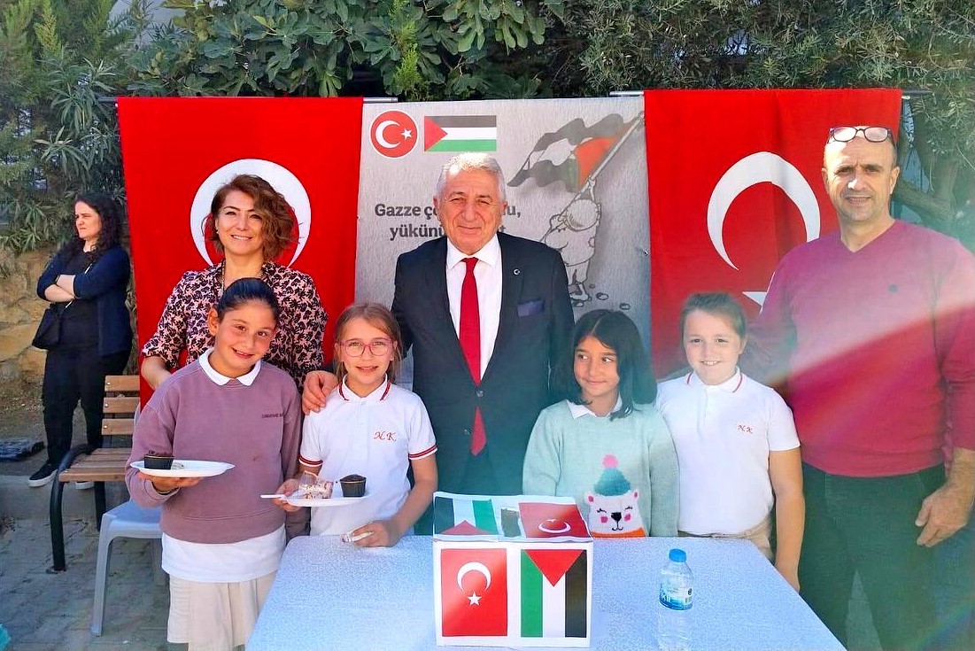 Namık Kemal İlkokulu &ouml;ğrencileri Gazze i&ccedil;in seferber oldu
