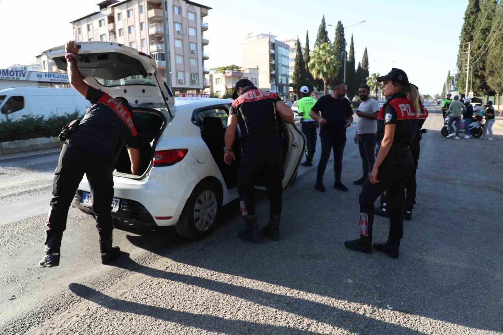 Polisten şehirde firari temizliği: 718’i yakalandı
