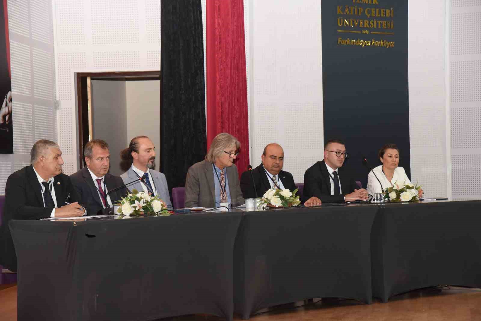 İzmir, iki önemli "Balıkçılık" toplantısına ev sahipliği yaptı