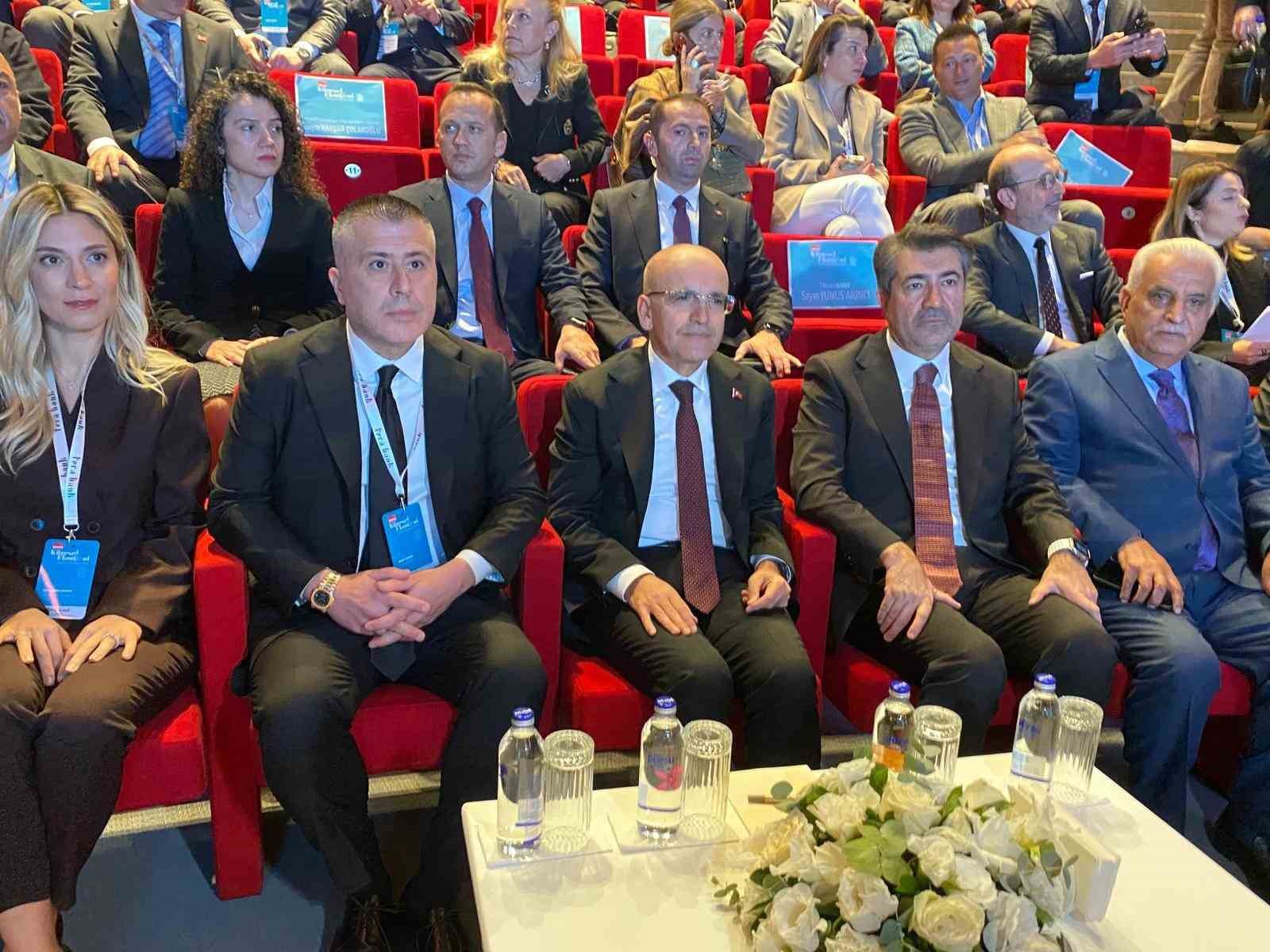 Bakan Şimşek: "2026 yılında dezenflasyonu güçlü bir şekilde devam ettireceğiz"