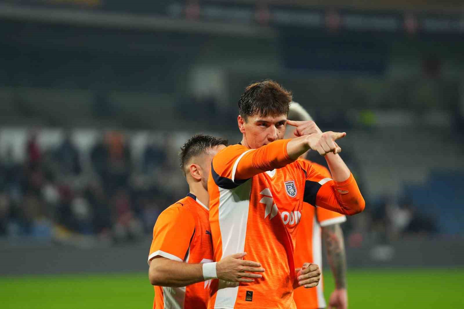 Eldor Shomurodov, Süper Lig’de gol krallığında zirveye ortak oldu