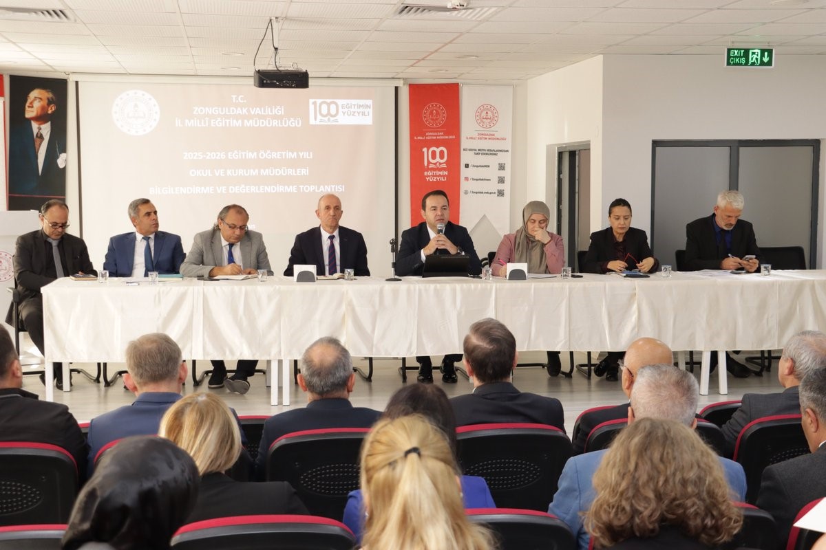 Zonguldak’ta okul ve kurum müdürleri değerlendirme toplantısı yapıldı