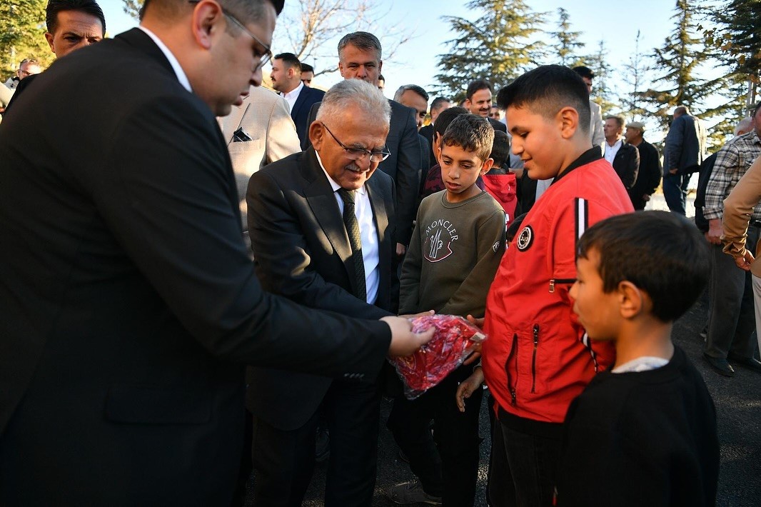 15 mahalleyi ilgilendiren 213 milyon TL&rsquo;lik yol yatırımına inceleme

