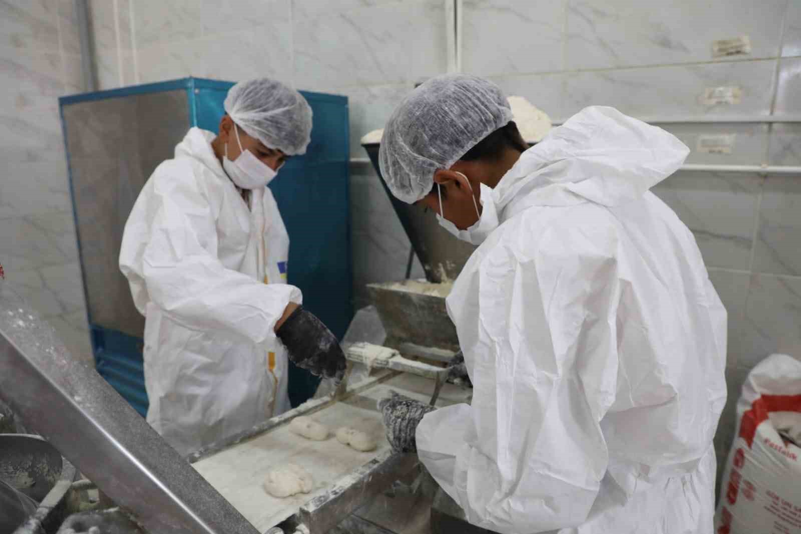 T&uuml;rkiye&rsquo;nin ilk geri d&ouml;n&uuml;ş&uuml;ml&uuml; restoranında geleceğin şefleri yetişiyor
