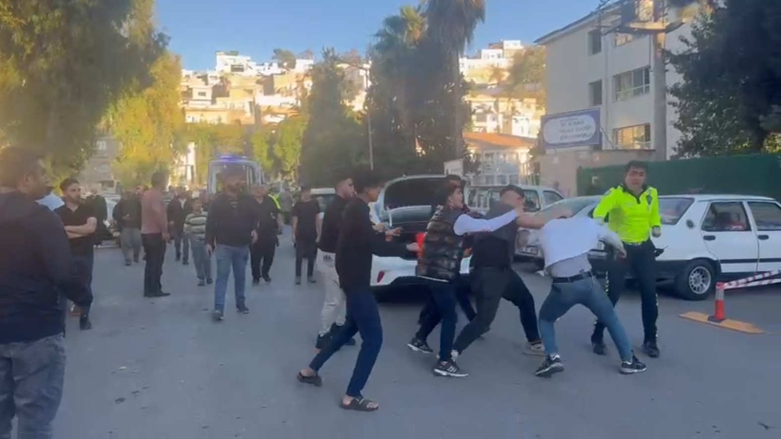 Şanlıurfa’da kaza sonrası kavga kamerada