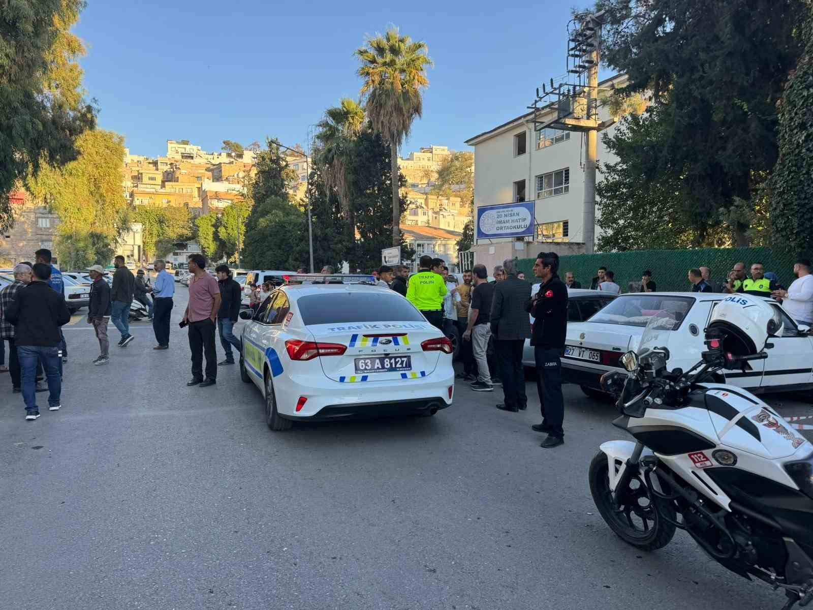 Şanlıurfa&rsquo;da kaza sonrası kavga kamerada
