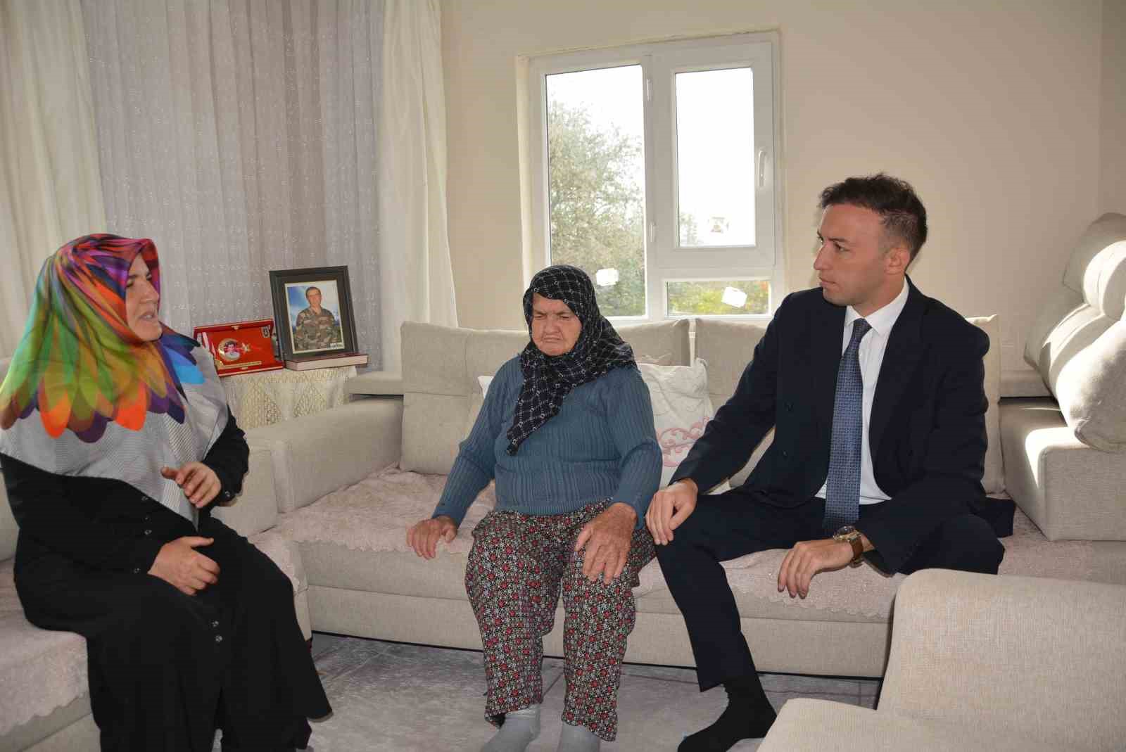 Başsavcı Ozan Kapıcı&rsquo;dan şehit ailesini ziyaret
