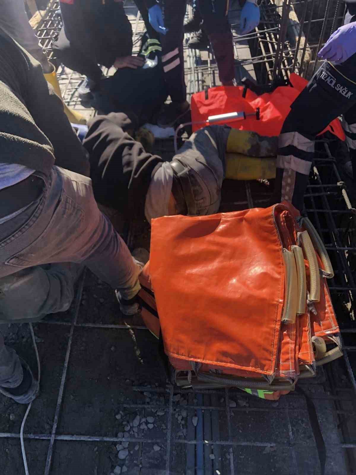 Kırılan pompa parçasının altında kalan işçi yaralandı