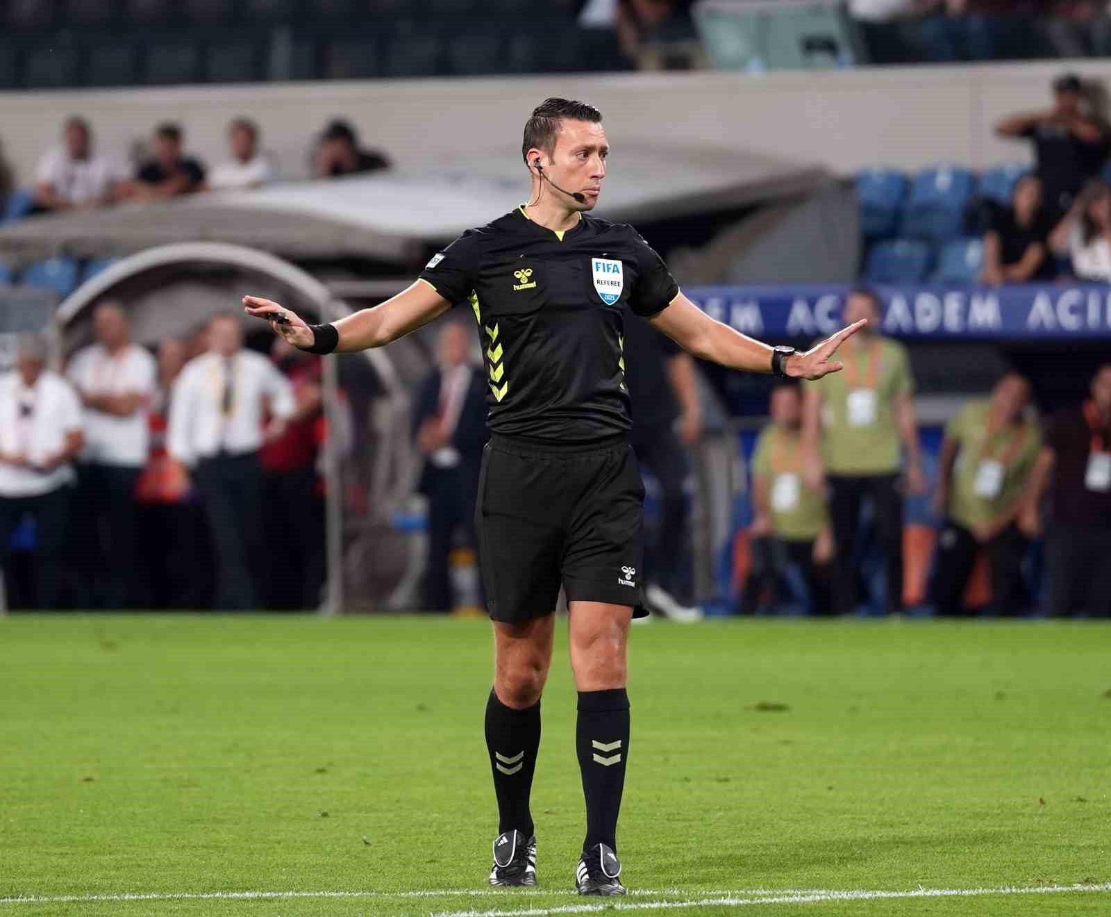 Profesyonel Futbol Disiplin Kurulu: "Üst Klasman Hakemi Zorbay Küçük hakkında bahis eylemi nedeniyle FDT’nin 57. maddesi uyarınca incelemenin devamına karar verilmiştir."