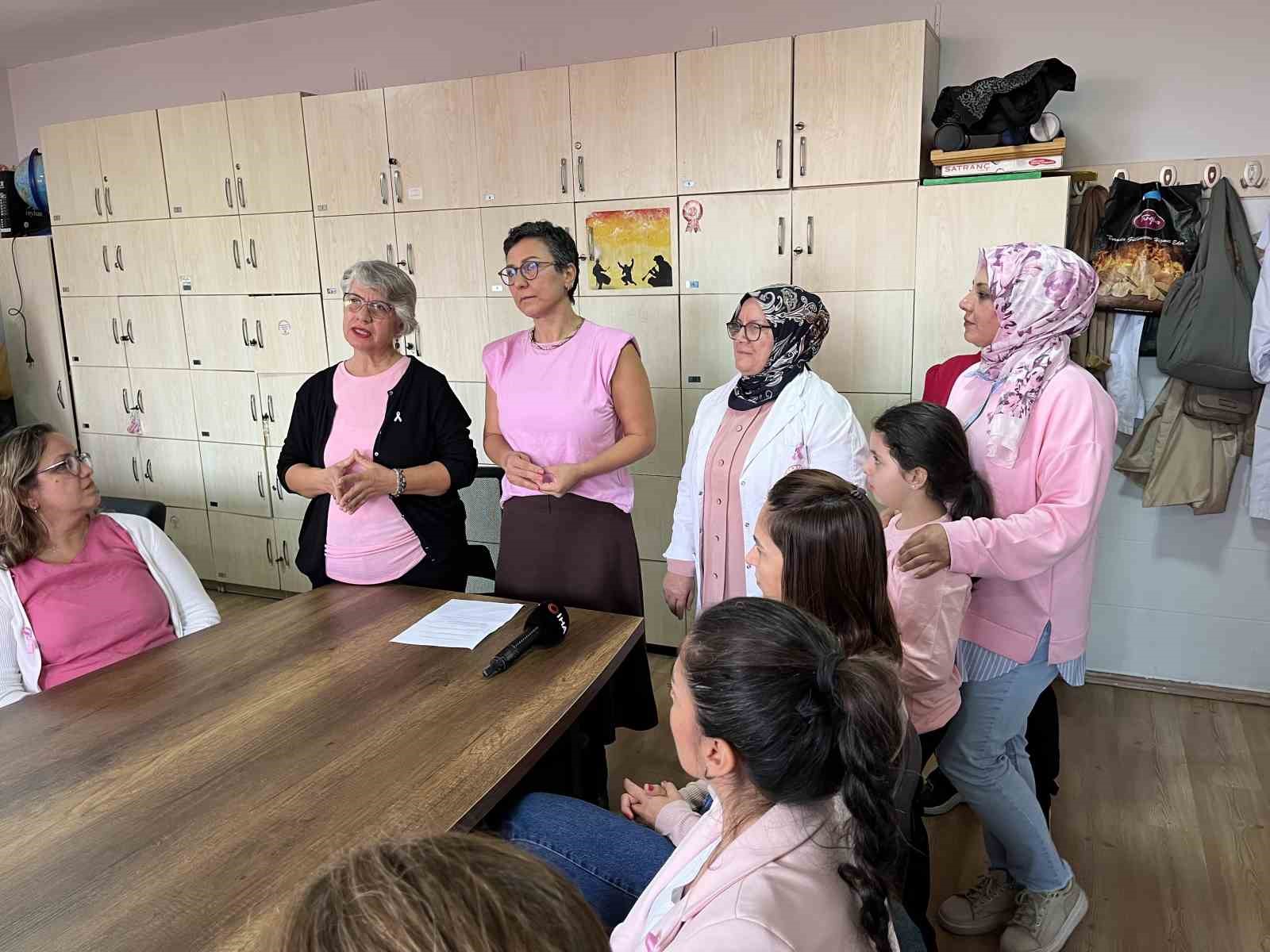 Pembe umut, g&uuml;&ccedil;l&uuml; dayanışma
