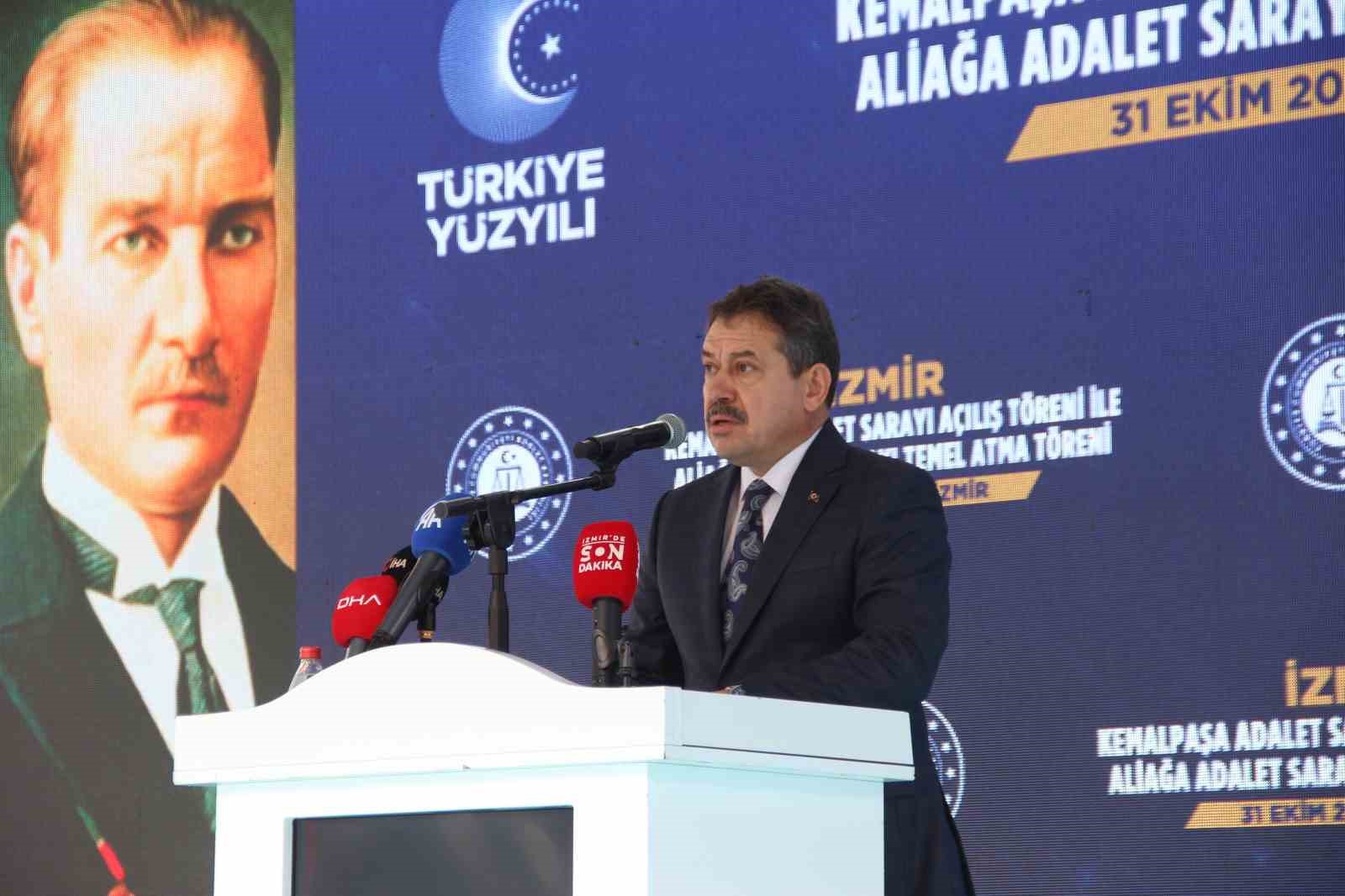 Kemalpaşa Adalet Sarayı a&ccedil;ılışını yapan Bakan Tun&ccedil;: "T&uuml;rkiye genelinde 388 adliye sarayı var"
