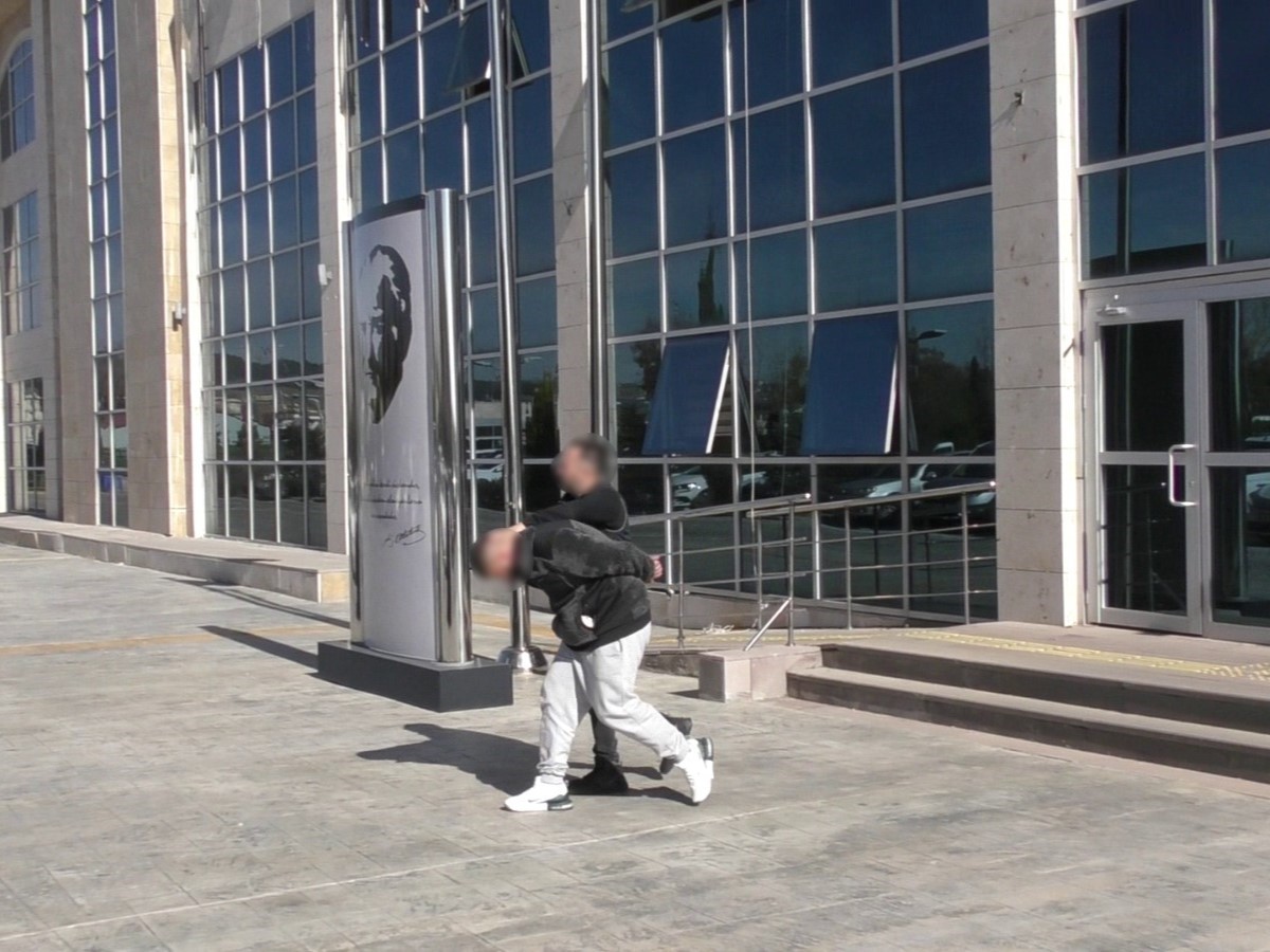 Uşak&rsquo;ta uyuşturucu operasyonu: 4 kişi tutuklandı
