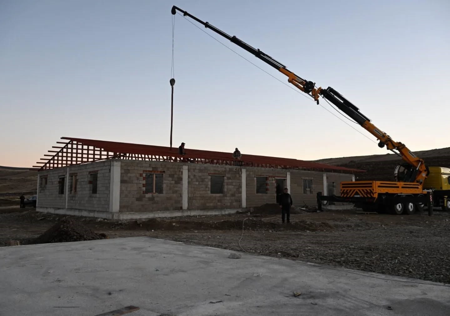 Aziziye&rsquo;de 200 hayvan i&ccedil;in barınak yapılıyor
