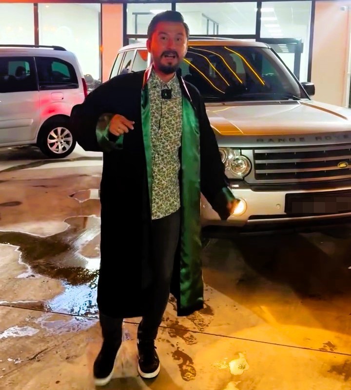 Avukatlardan cübbeyle araç tanıtımı yapan galericiye suç duyurusu
