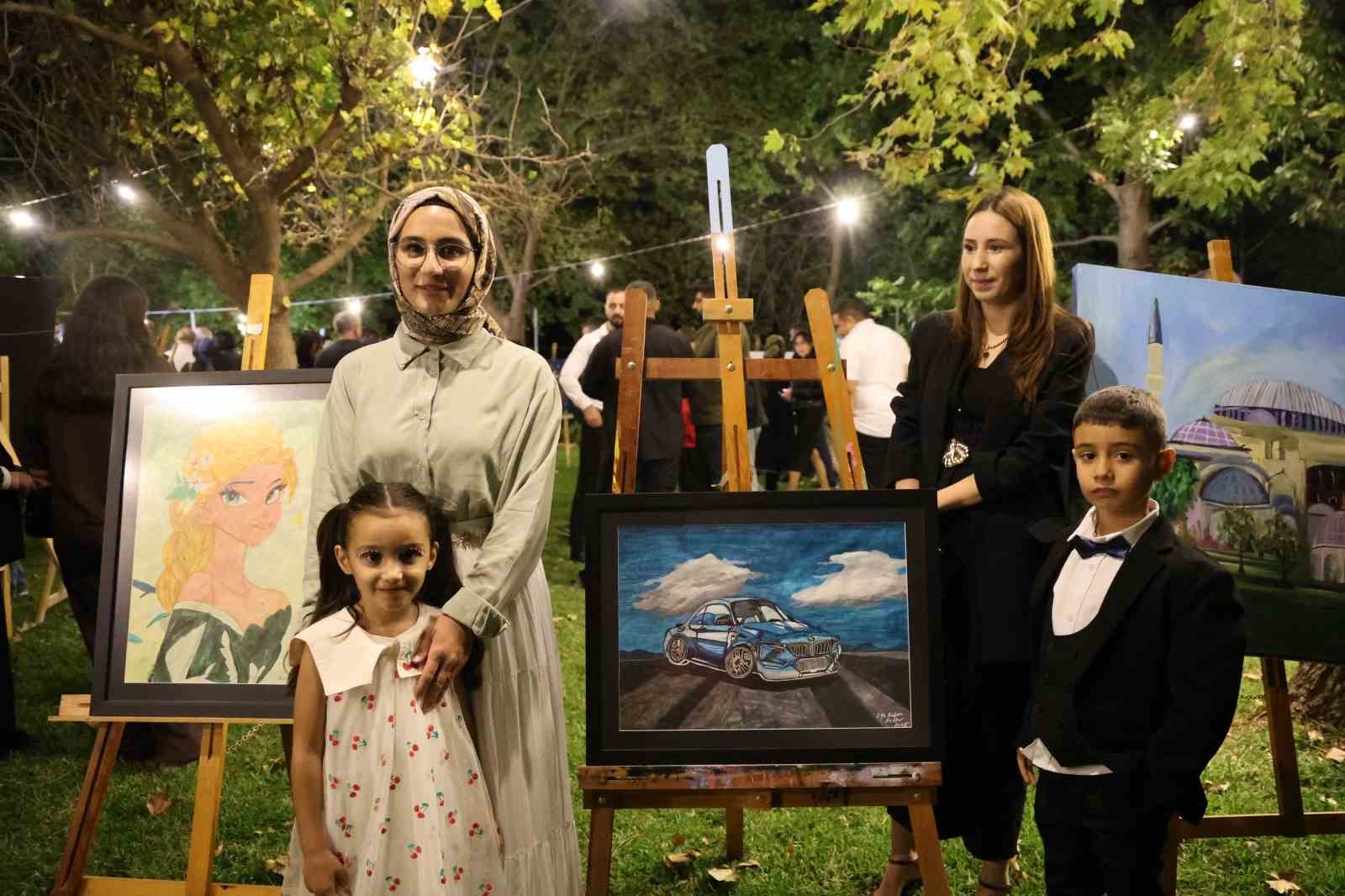 Küçük yeteneklerin, büyük eserleri sergilendi