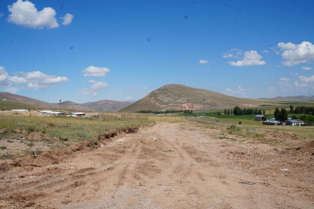 Bayburt&rsquo;un &Ccedil;ayıryolu k&ouml;y&uuml;ne 50 adet TOKİ konutu yapılacak
