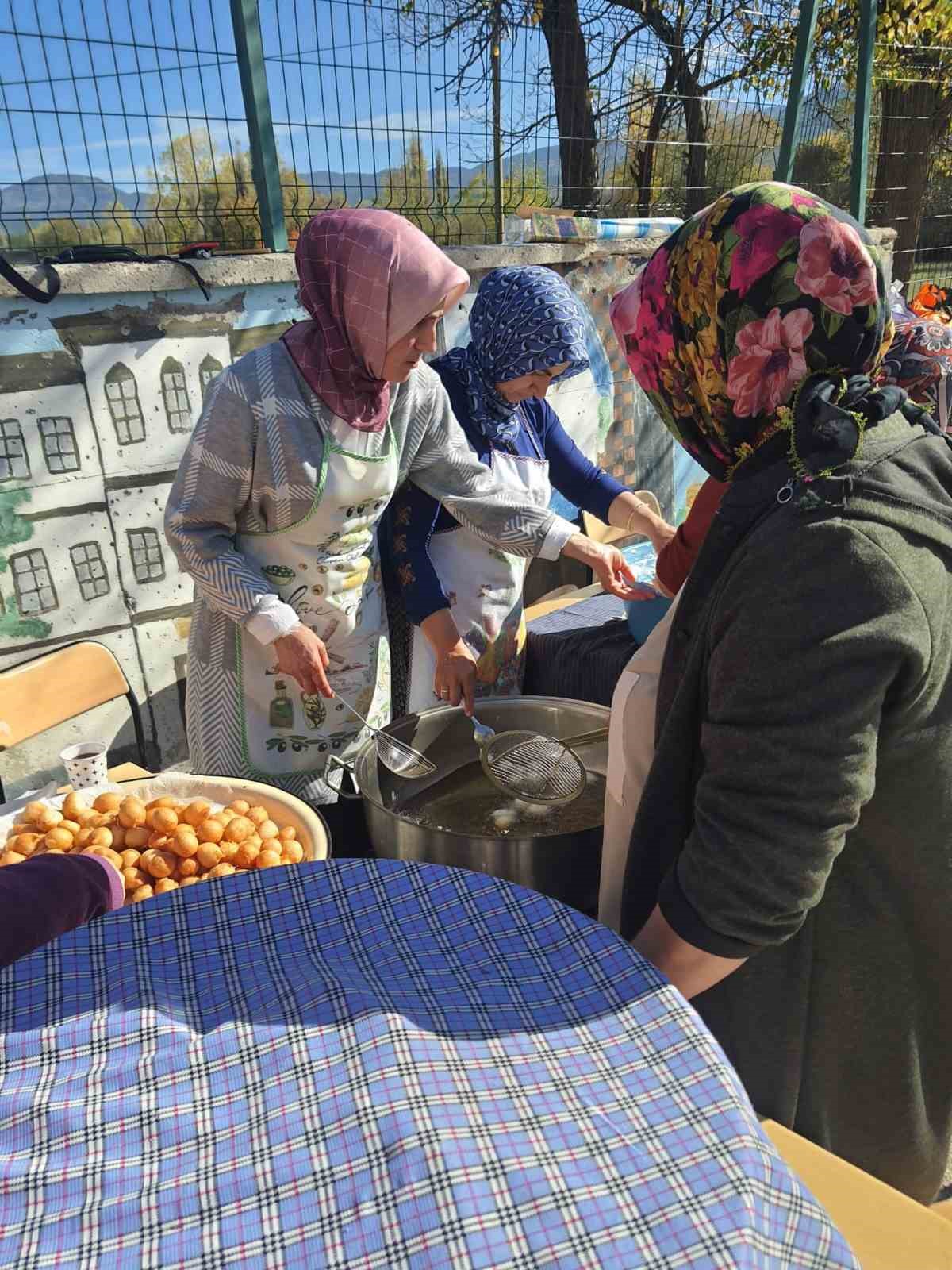 Öğrencilerden Filistin’e anlamlı destek

