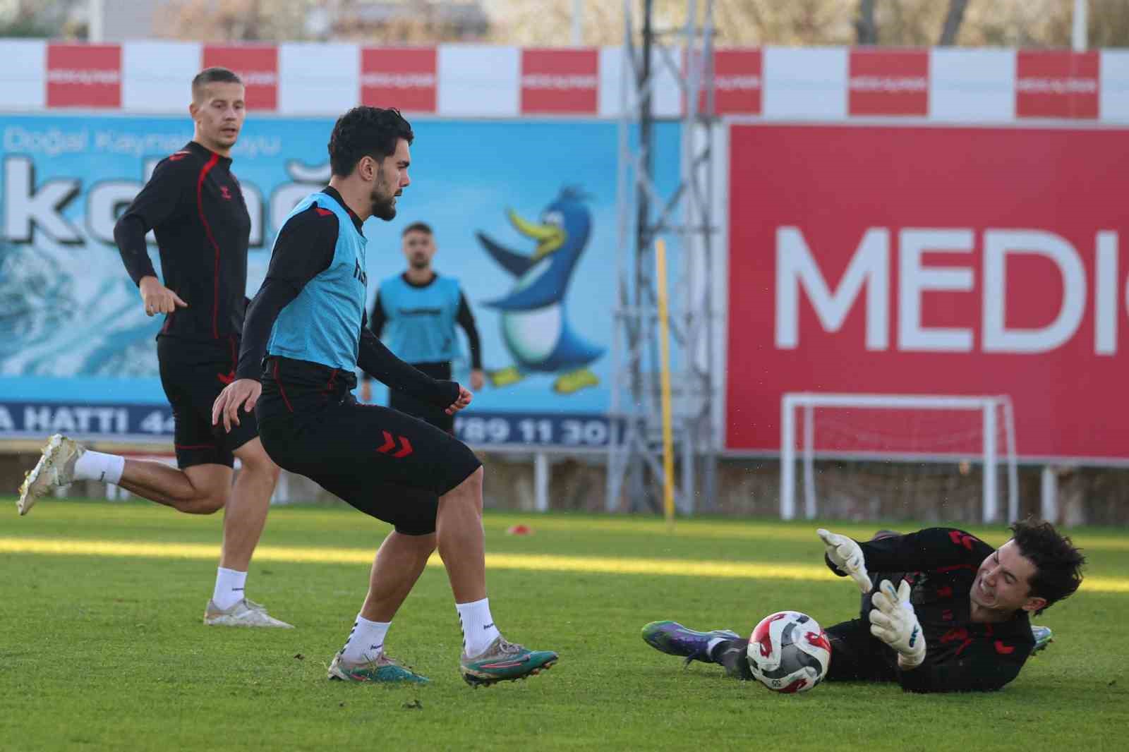 Samsunspor, Konyaspor maçından 3 puan hedefliyor

